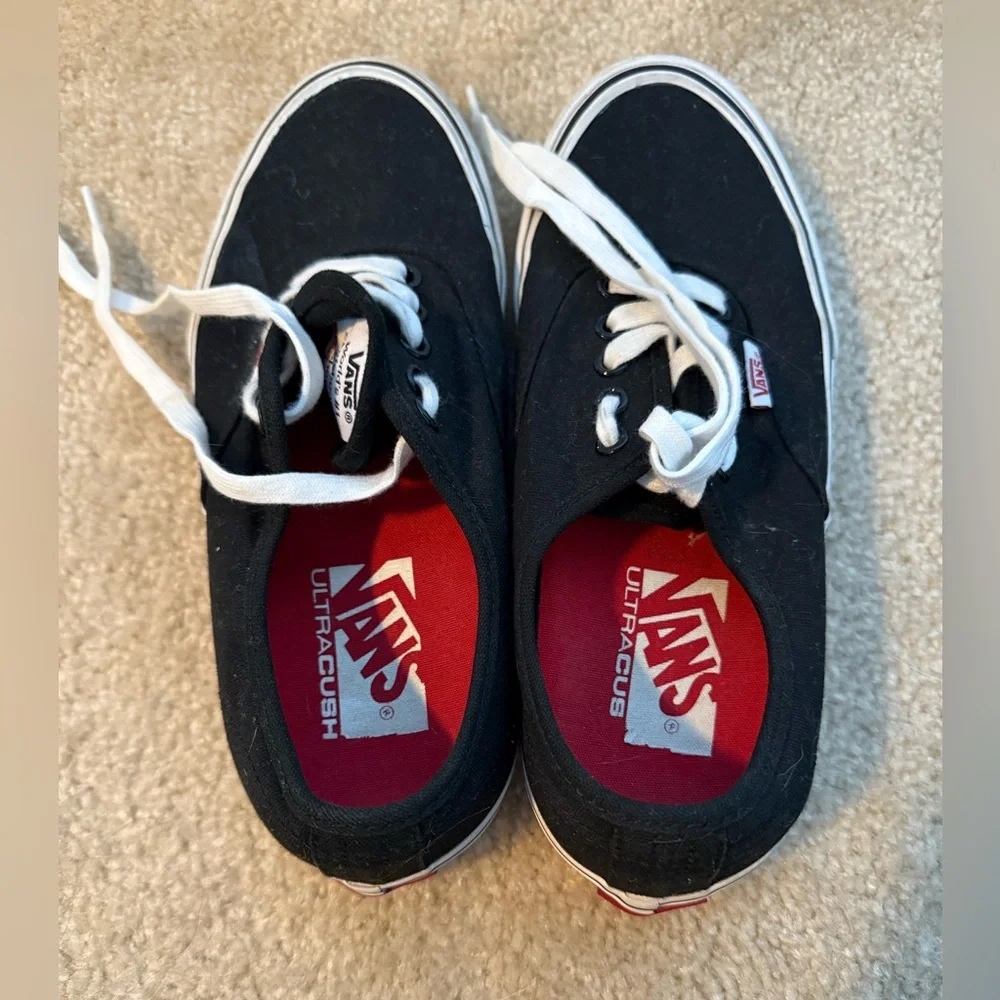 Vans Unisex Black Authentic Shoes - Picture 4 of 11